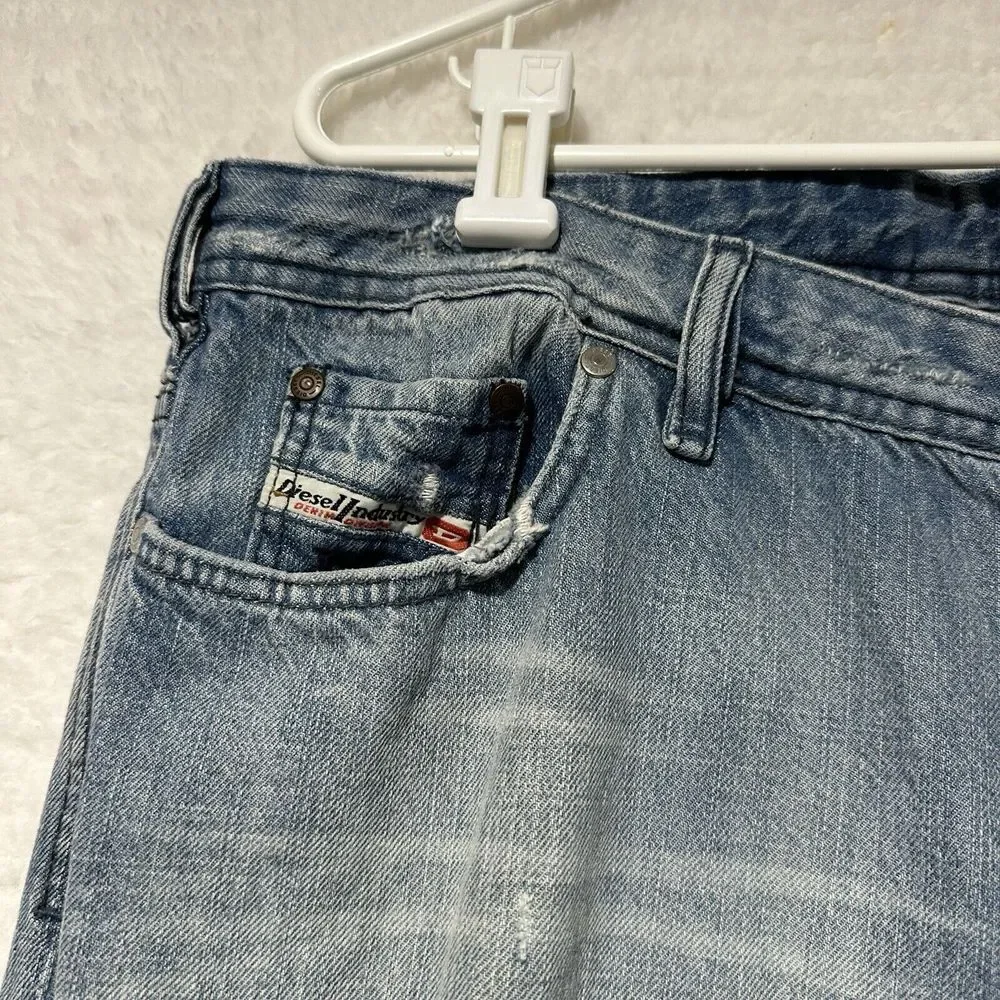 Diesel Industries Zathan VTG Men's Light Wash Button Fly Jeans Actual Size 38X31